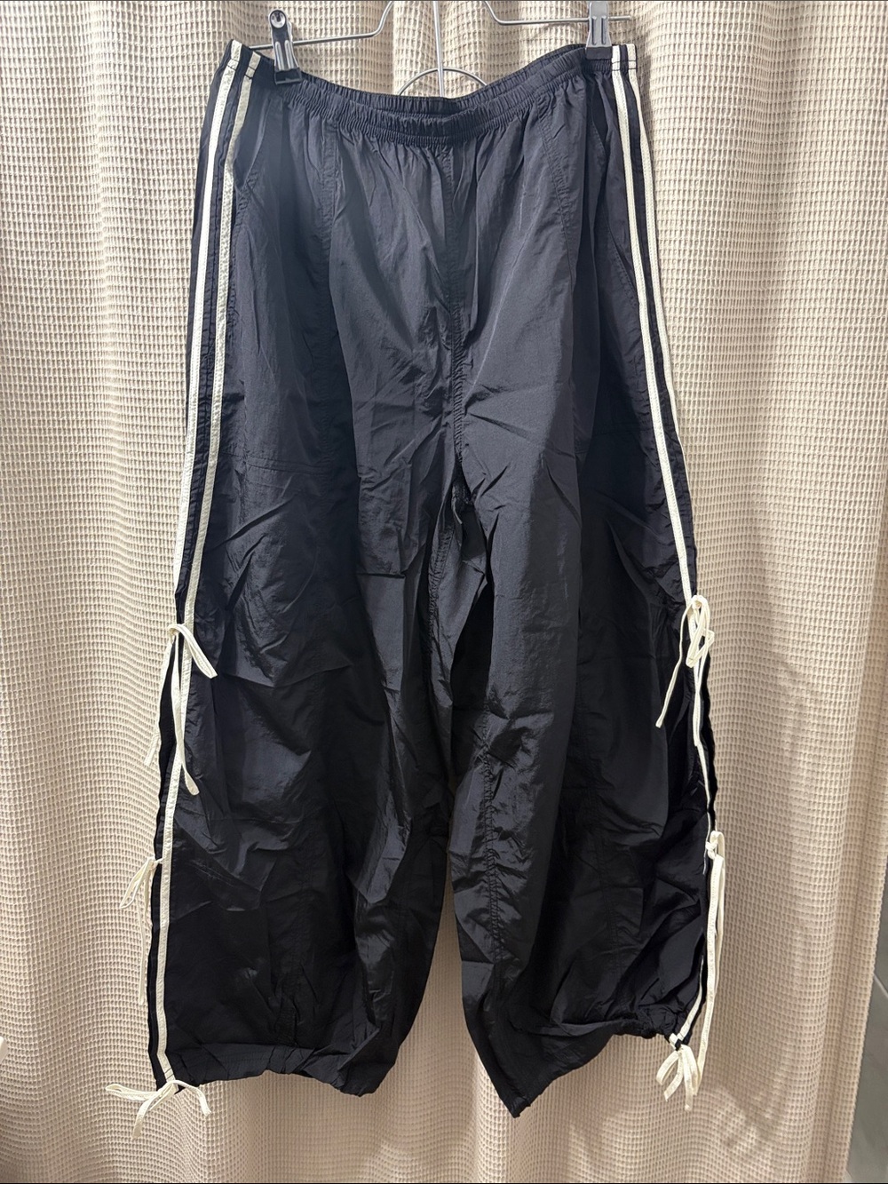 Anthropologie wonans Black joggers  with open sides nwot